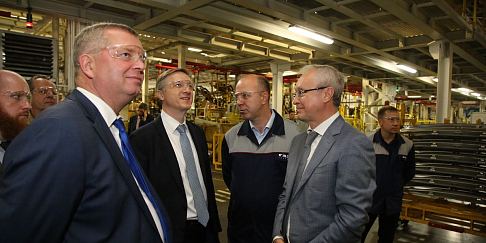 Тема импортозамещения была в фокусе внимания в ходе визита на ГАЗ заместителя министра промышленности и торговли РФ Альберта Каримова